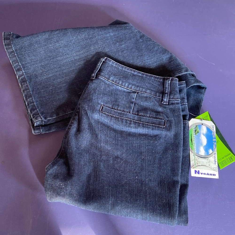 Flatter fit Nygard Jeans.